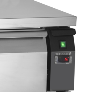 Teigiamas šaldomas stalas GN 2/1 TEFCOLD - 51 L: optimalus saugojimas ir patvirtintas patvarumas