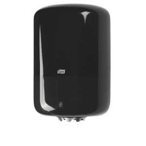 Juodas Tork rankšluostis su centriniu išvyniojimu: optimali profesionali higiena