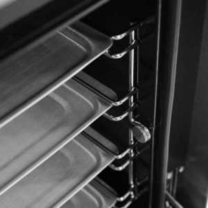 Keturi profesionalūs konvekcijos orkaitės H90 - HENDI