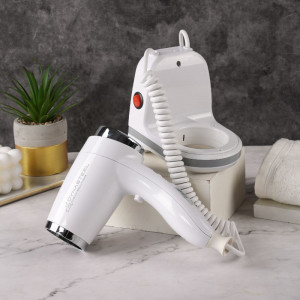 Sieninis plaukų džiovintuvas Dynasteel: patogus ir efektyvus viešbučių specialistams.