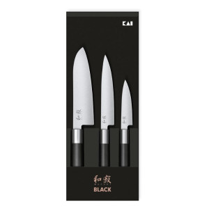 3 peilių rinkinys „Wasabi Black“ - universalus ir Santoku peiliai iš „KAI“: kokybė, našumas ir tikslumas virtuvėje.