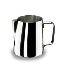 Pieno puodas ir grietinės indelis