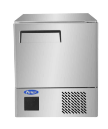 Šaldytuvas su neigiamu temperatūros režimu, kompaktiškas